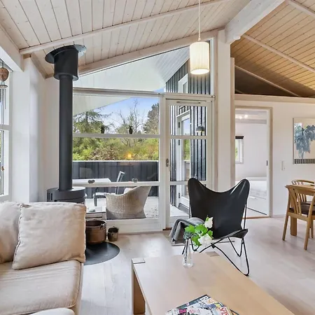 Angelika - 1-3km From The Sea By Interhome *