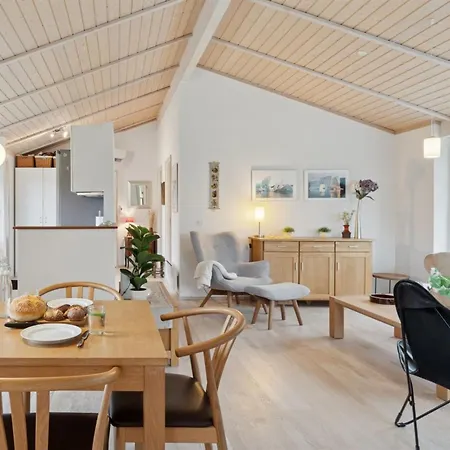 Сasa de vacaciones Angelika - 1-3km From The Sea By Interhome
